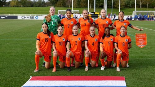 Oranje-vrouwen-o17